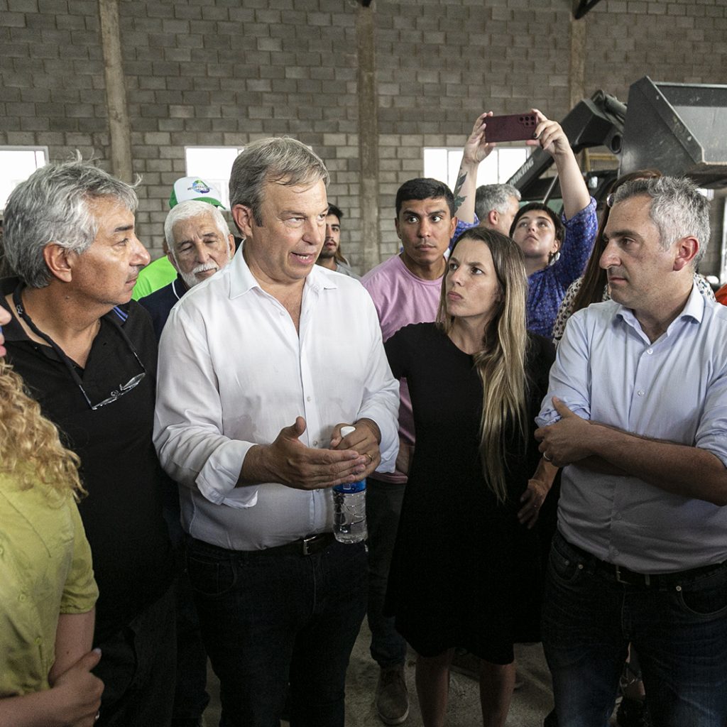 Cascallares y Larroque inauguraron una unidad productiva sustentable
